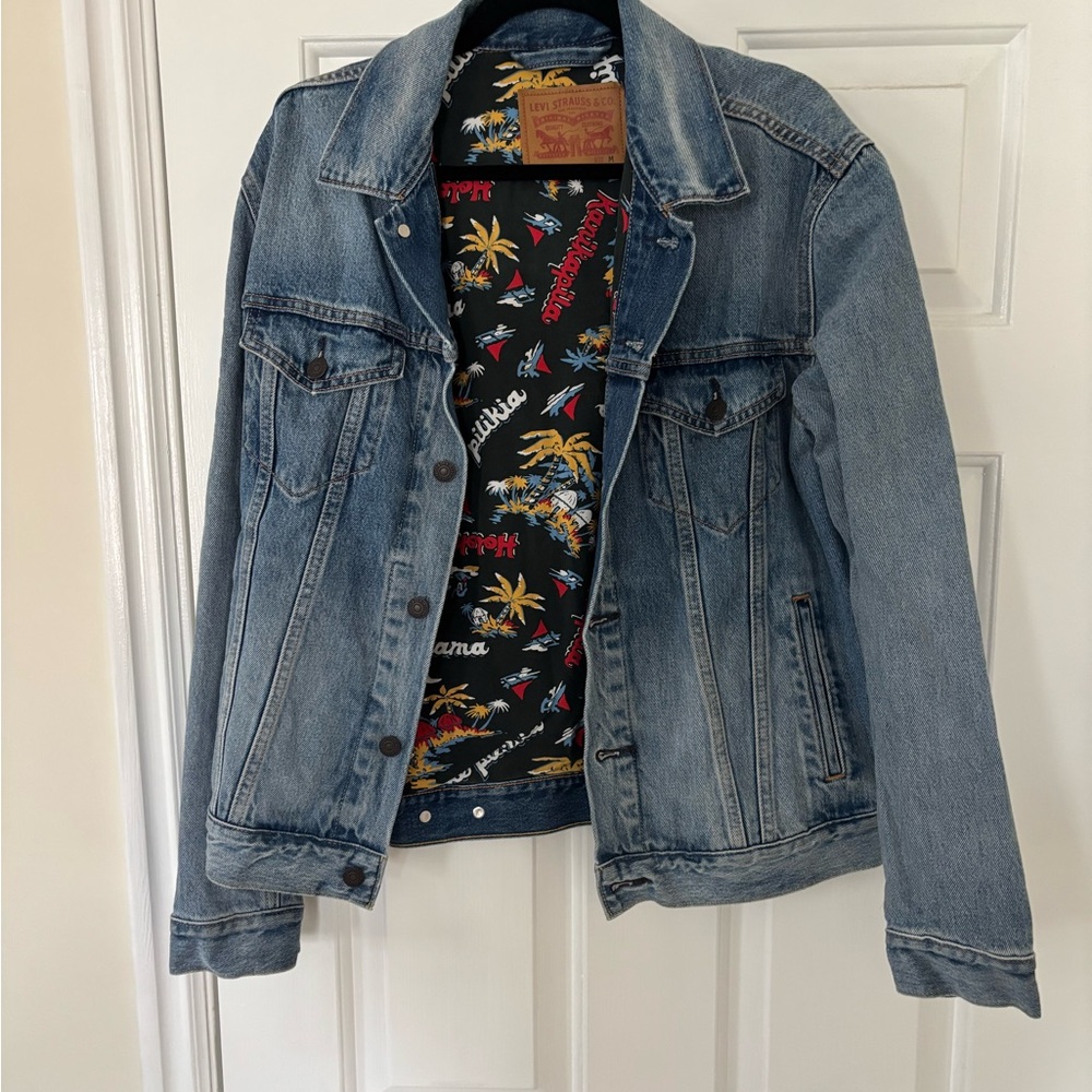 Levi's Denim Type 3 Trucker Jacket with Tropical Print Lining